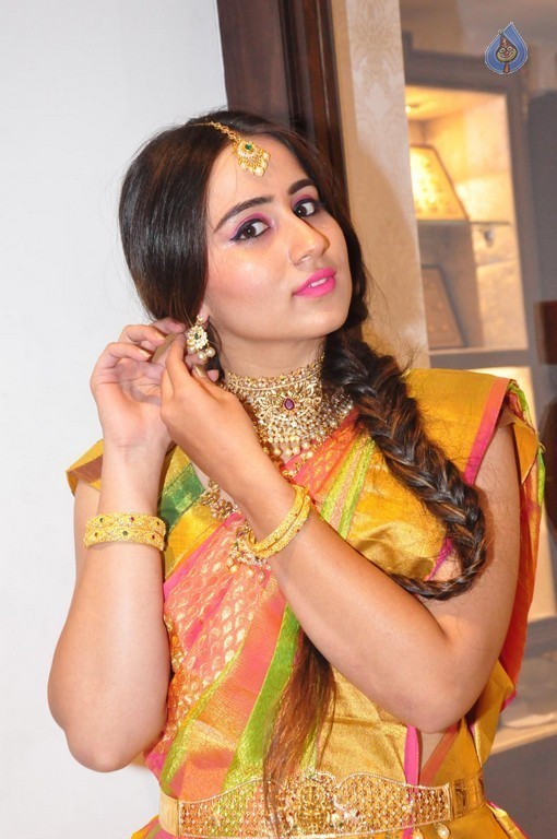 Simrath Juneja New Gallery - 23 / 39 photos