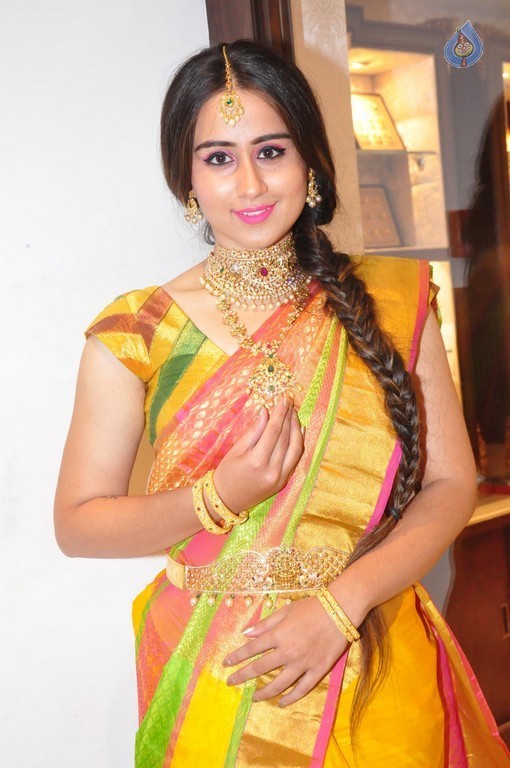 Simrath Juneja New Gallery - 27 / 39 photos