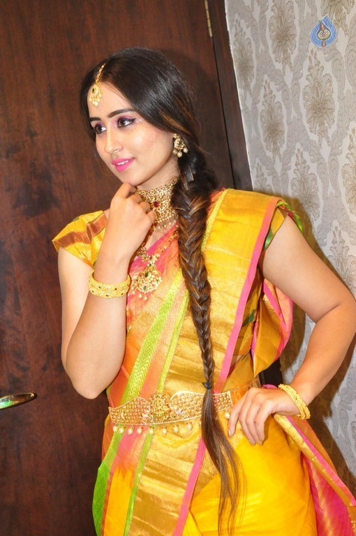 Simrath Juneja New Gallery - 28 / 39 photos