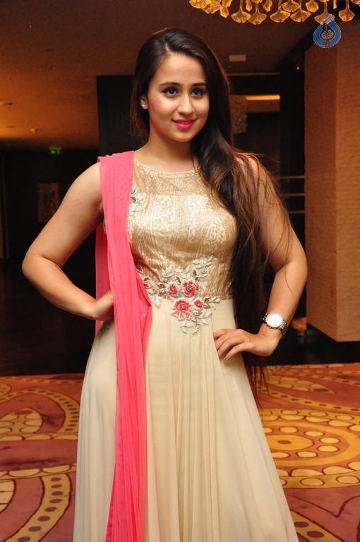 Simrath New Photos - 18 / 41 photos