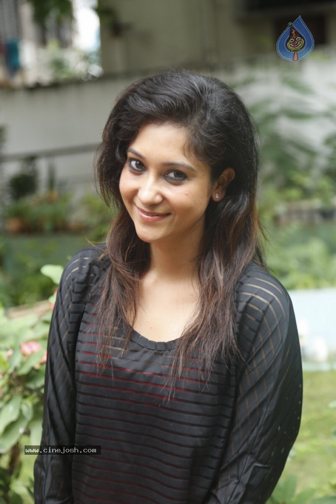 Sindhu Affan Stills - 5 / 42 photos