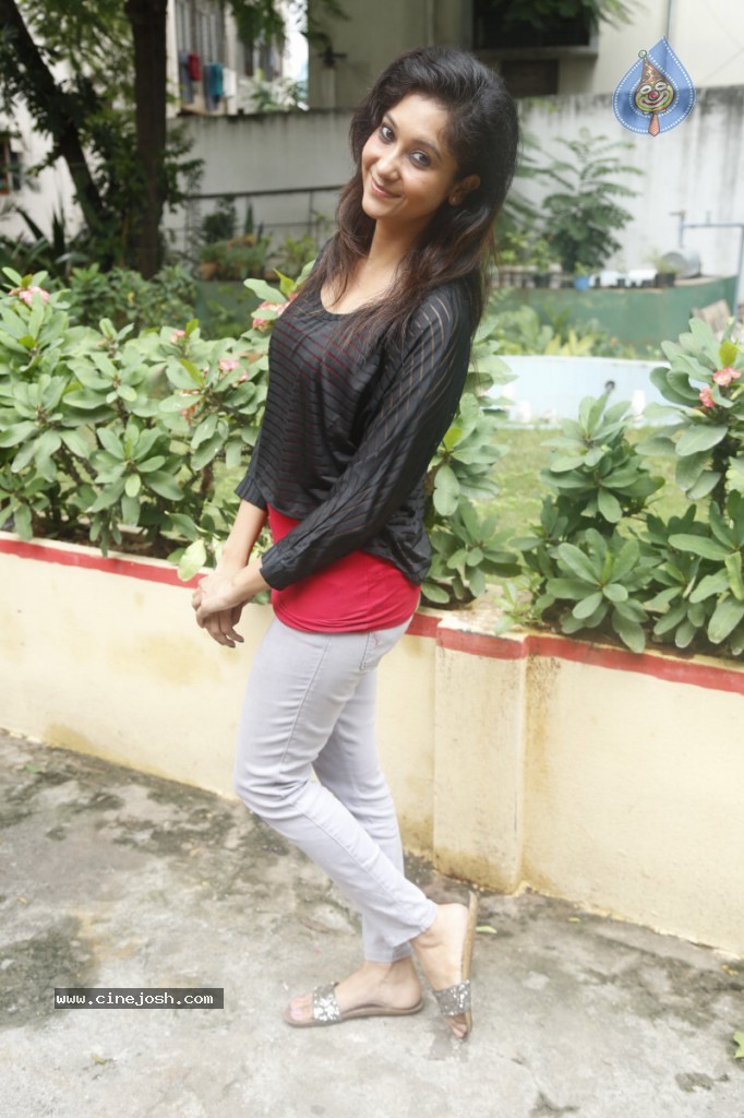 Sindhu Affan Stills - 6 / 42 photos