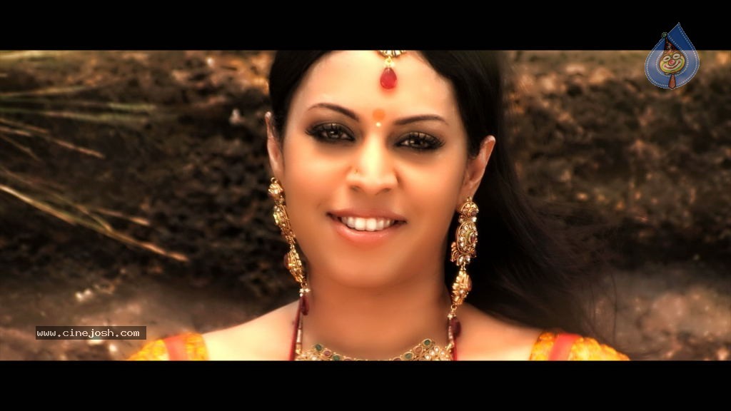 Singer Madhoo Photos - 33 / 53 photos