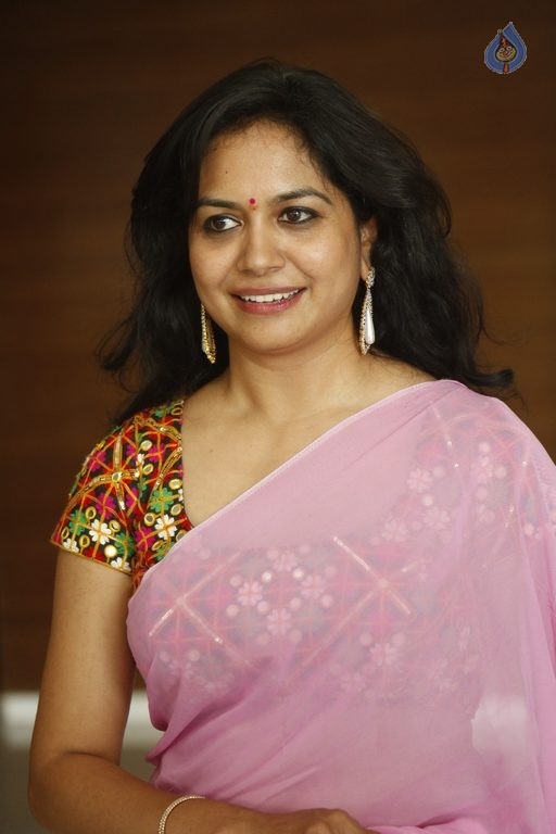Singer Sunitha Latest Photos - 23 / 42 photos