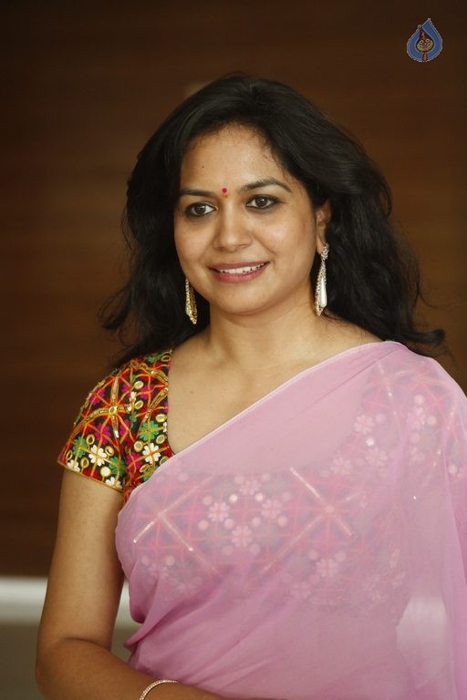 Singer Sunitha Latest Photos - 28 / 42 photos