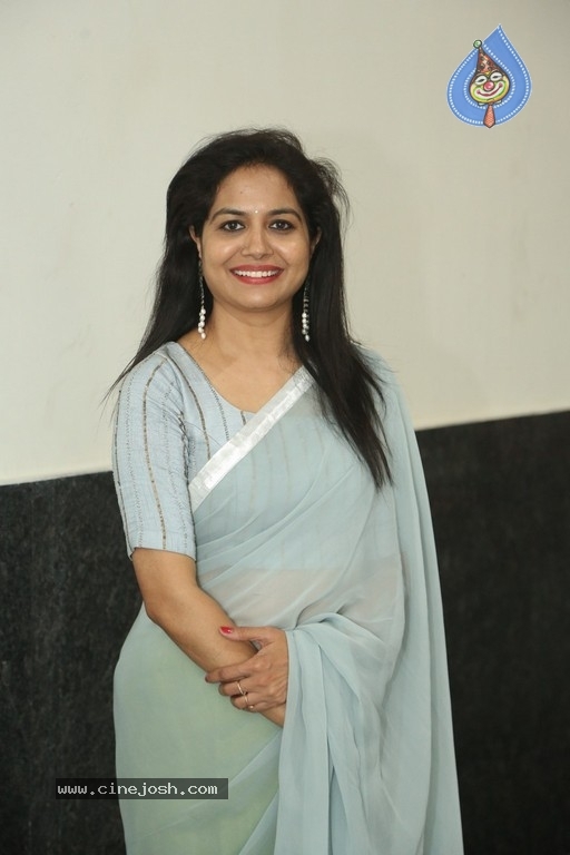Singer Sunitha New Pics - 7 / 12 photos