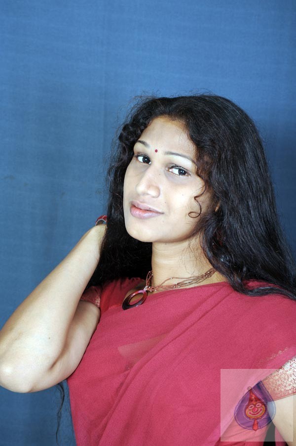 Siri Latest - Evaru - Hot  - 26 / 93 photos