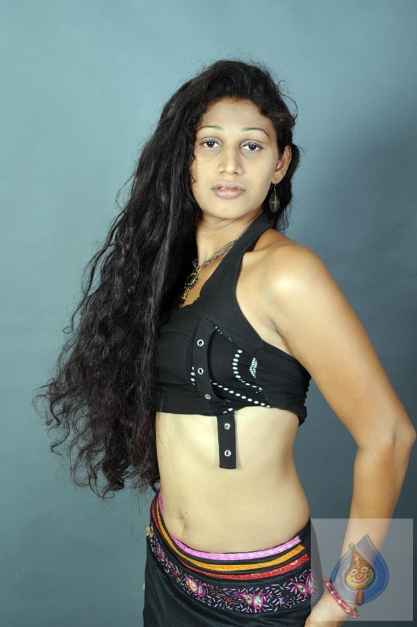Siri Latest - Evaru - Hot  - 55 / 93 photos