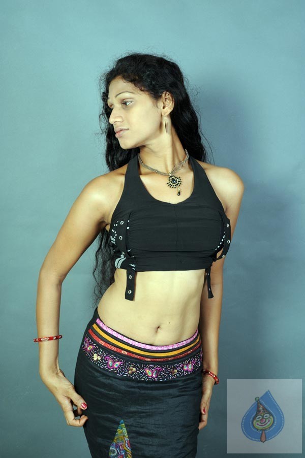 Siri Latest - Evaru - Hot  - 64 / 93 photos