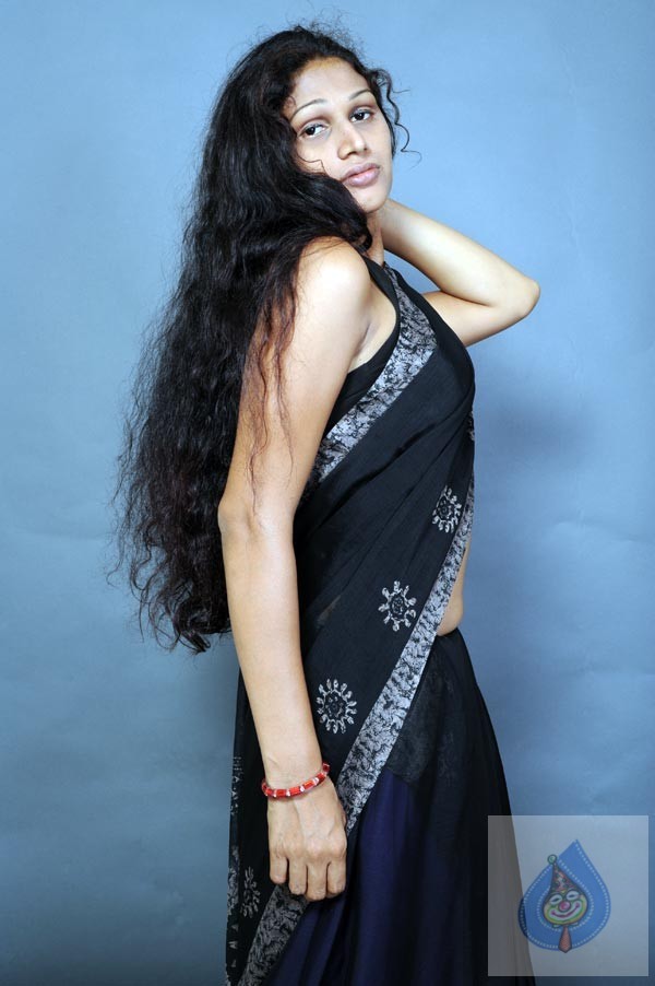 Siri Latest - Evaru - Hot  - 89 / 93 photos