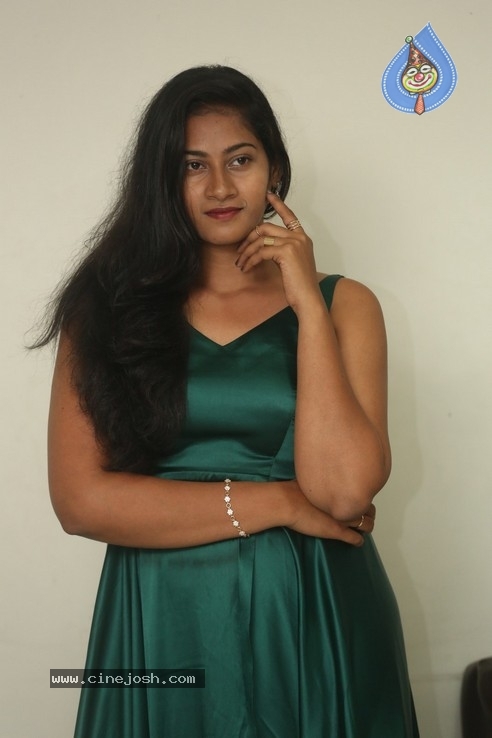 Siri Chandana Krishnan Photos - 19 / 21 photos