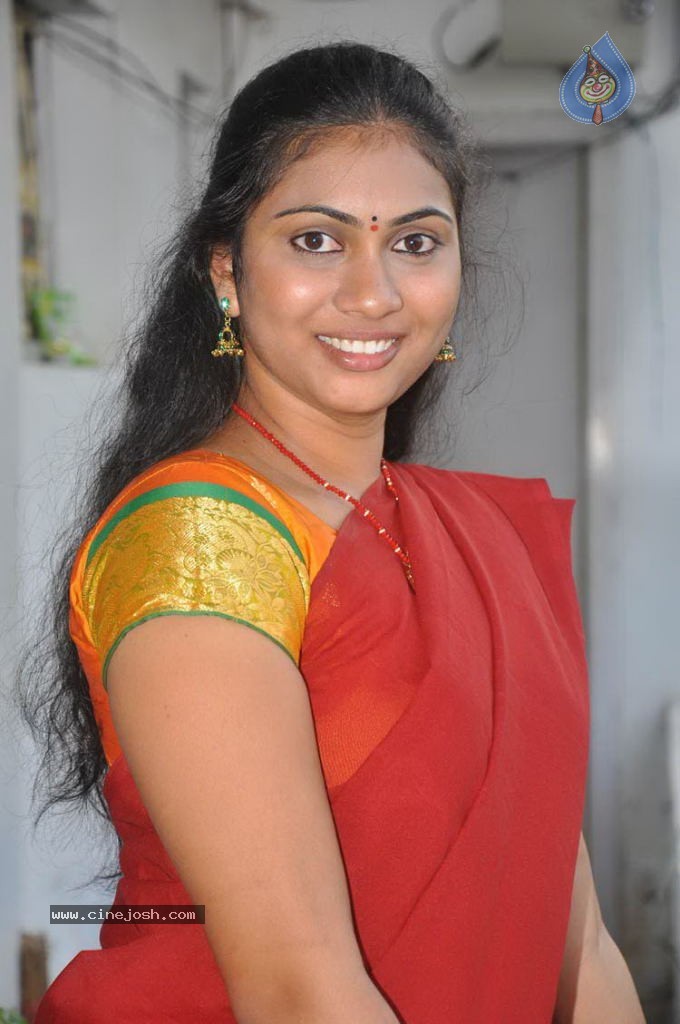 Siri Sri New Stills - 24 / 29 photos