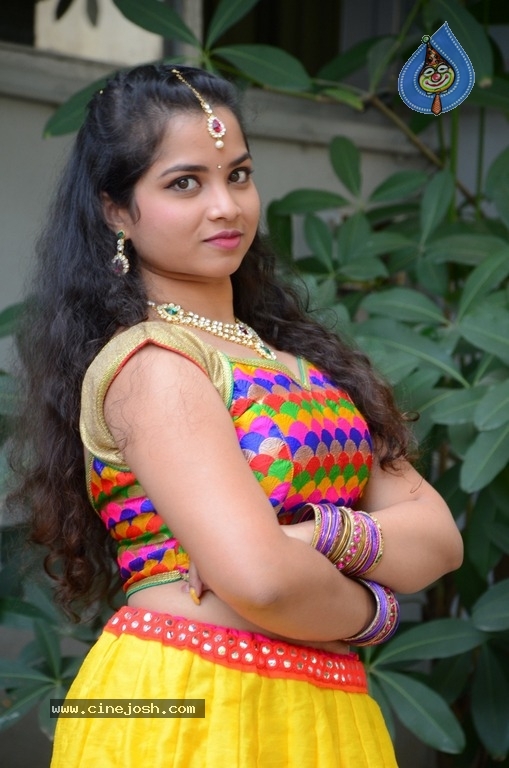 Sirisha Dasari New Stills - 13 / 19 photos