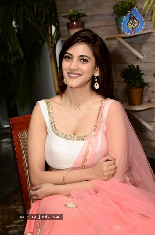 Sita Narayan Gallery - 9 / 39 photos