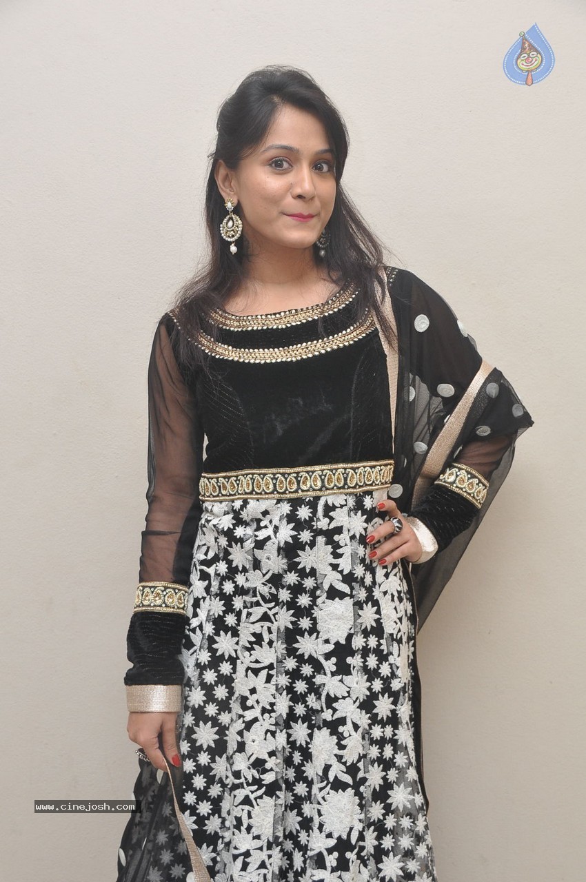 Smithika New Photos - 53 / 55 photos