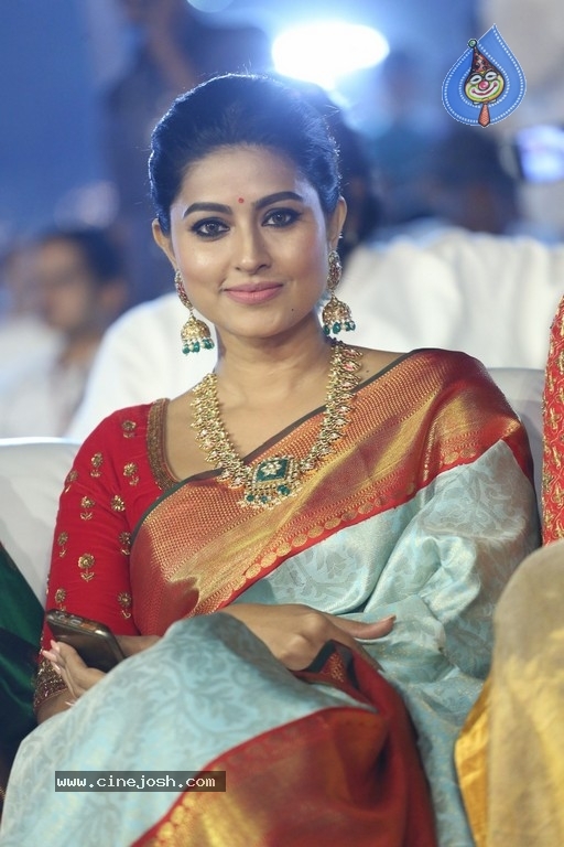 Sneha at Vinaya Vidheya Rama Pre Release Event - 8 / 12 photos