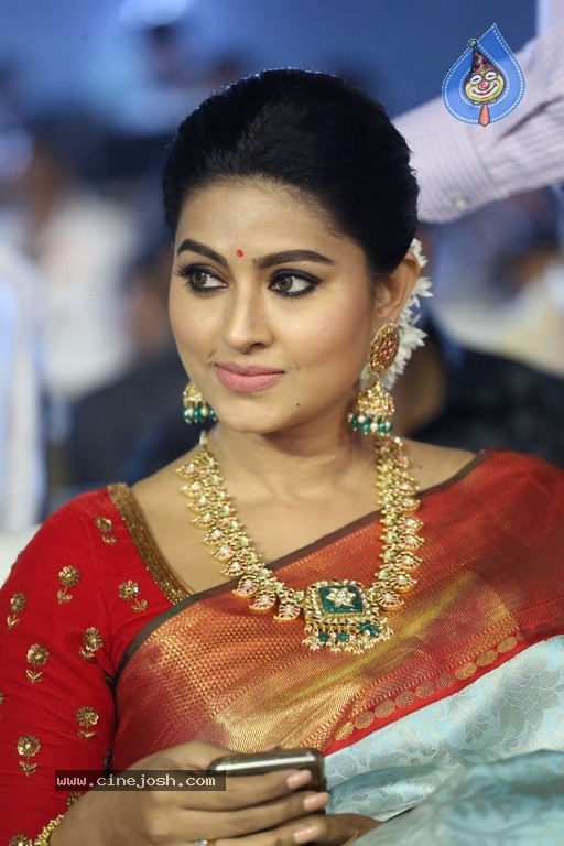 Sneha at Vinaya Vidheya Rama Pre Release Event - 9 / 12 photos