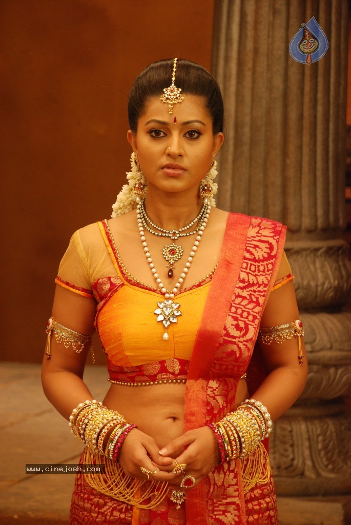 Sneha Stills in Rajakota Rahasyam - 6 / 62 photos