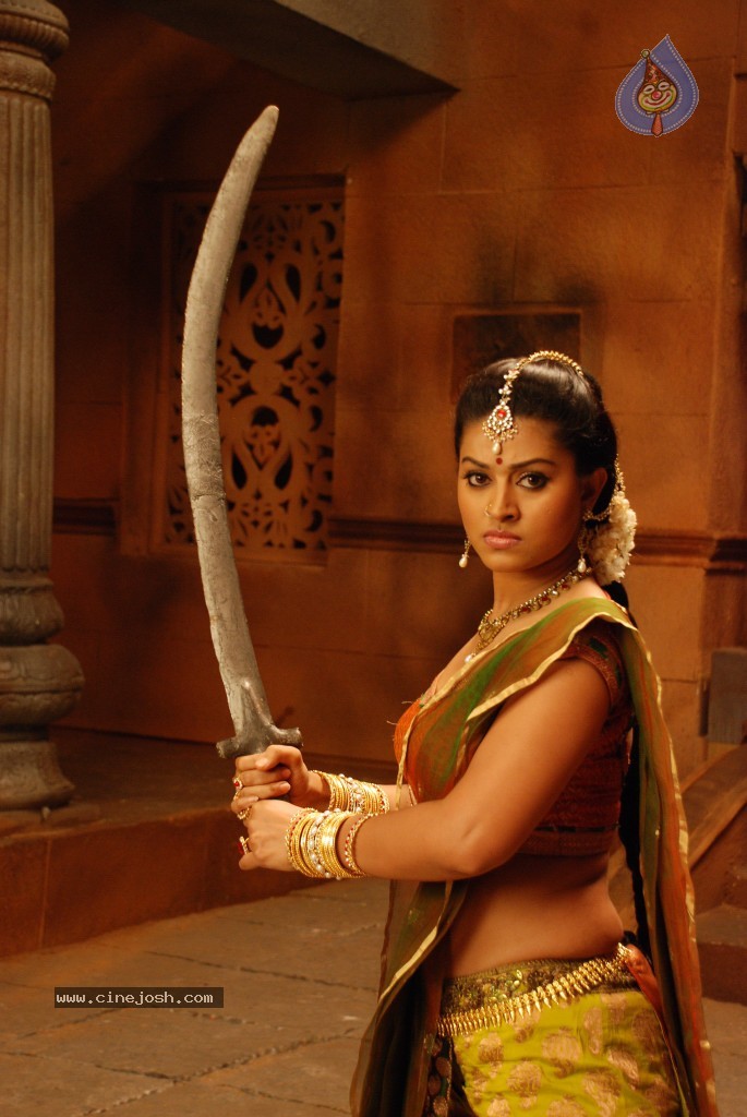 Sneha Stills in Rajakota Rahasyam - 14 / 62 photos