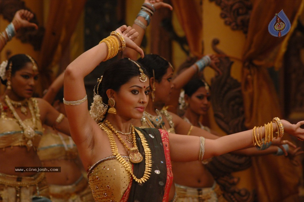 Sneha Stills in Rajakota Rahasyam - 32 / 62 photos
