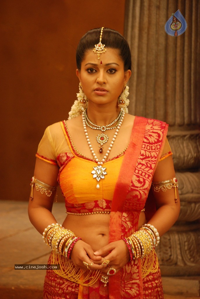Sneha Stills in Rajakota Rahasyam - 40 / 62 photos
