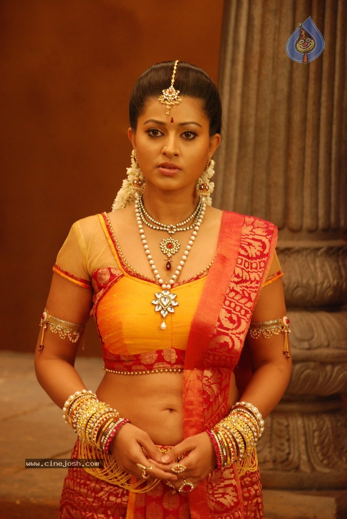 Sneha Stills in Rajakota Rahasyam - 50 / 62 photos