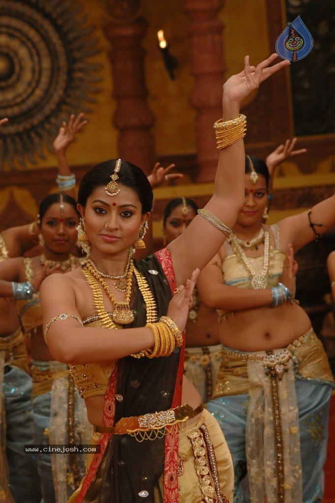 Sneha Stills in Rajakota Rahasyam - 53 / 62 photos