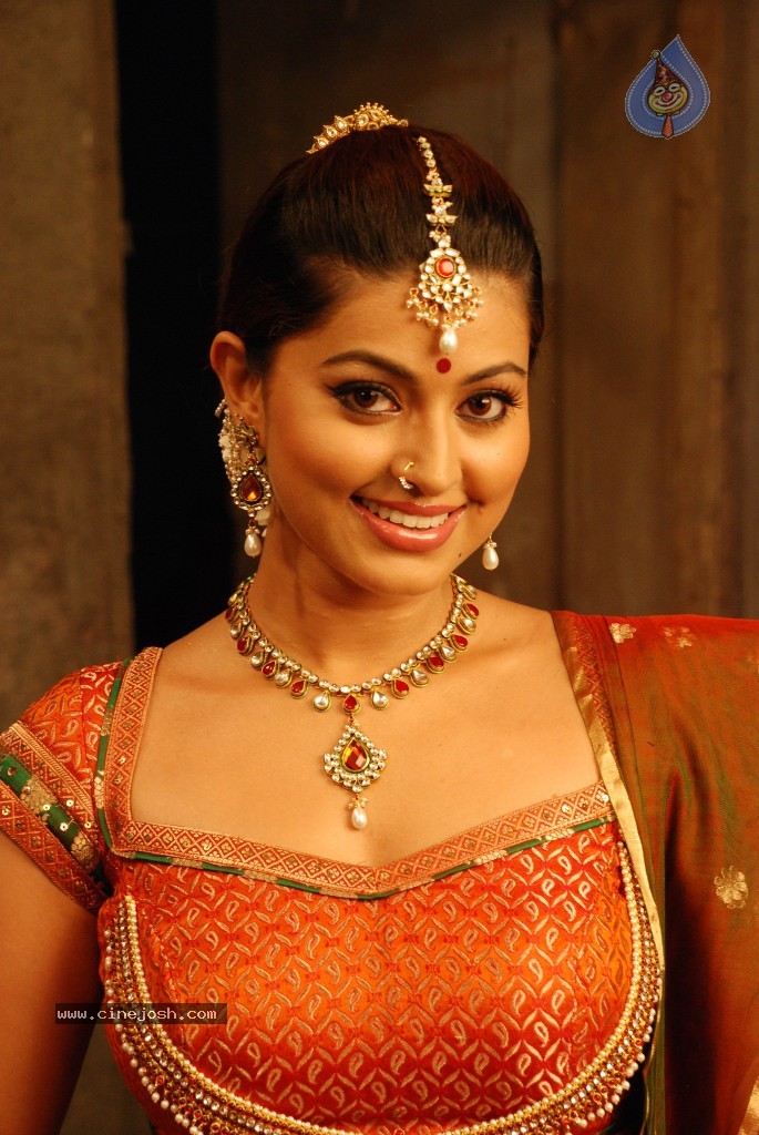 Sneha Stills in Rajakota Rahasyam - 58 / 62 photos