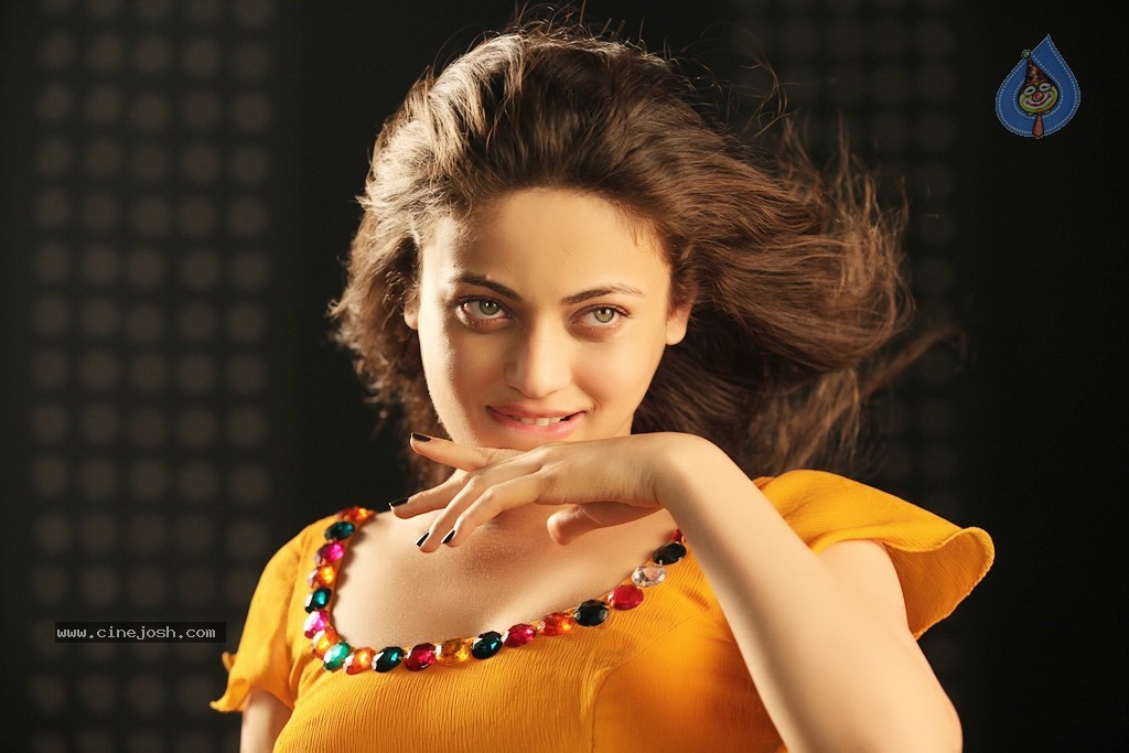 Sneha Ullal Hot Stills in Action 3D - 5 / 34 photos