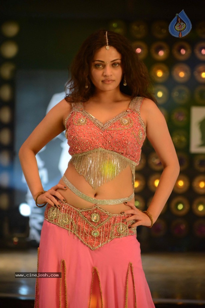 Sneha Ullal New Hot Stills - 67 / 115 photos