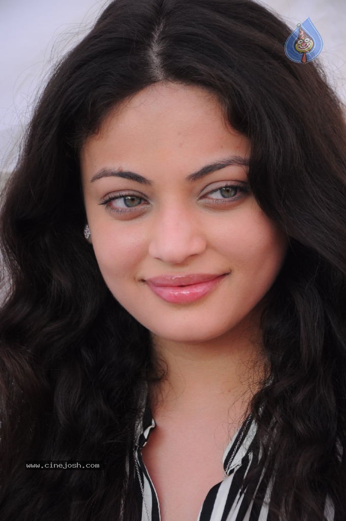 Sneha Ullal New Photos - 30 / 71 photos