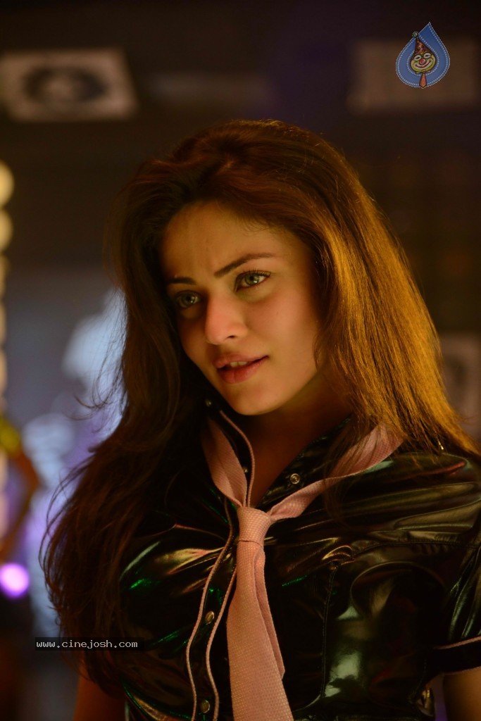 Sneha Ullal New Photos - 42 / 68 photos