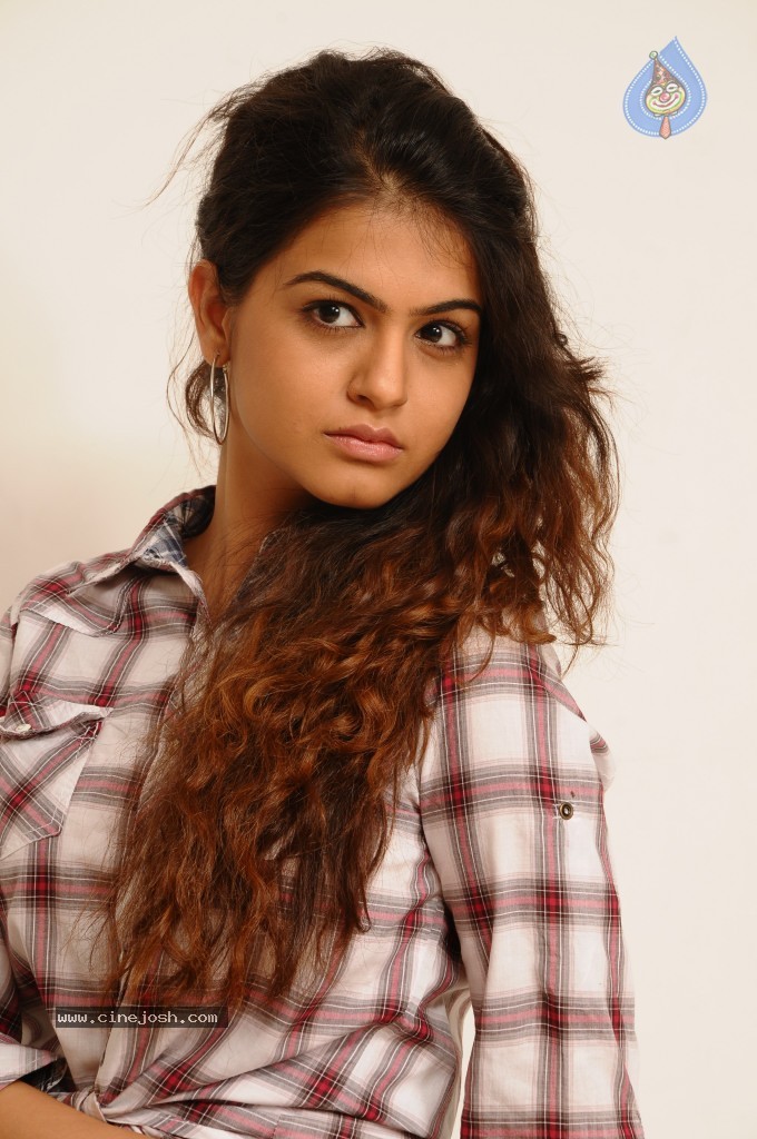 Sobha New Hot Stills - 17 / 36 photos