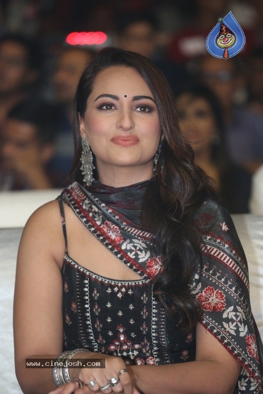 Sonakshi Sinha at Dabangg 3 Movie Event - 1 / 14 photos