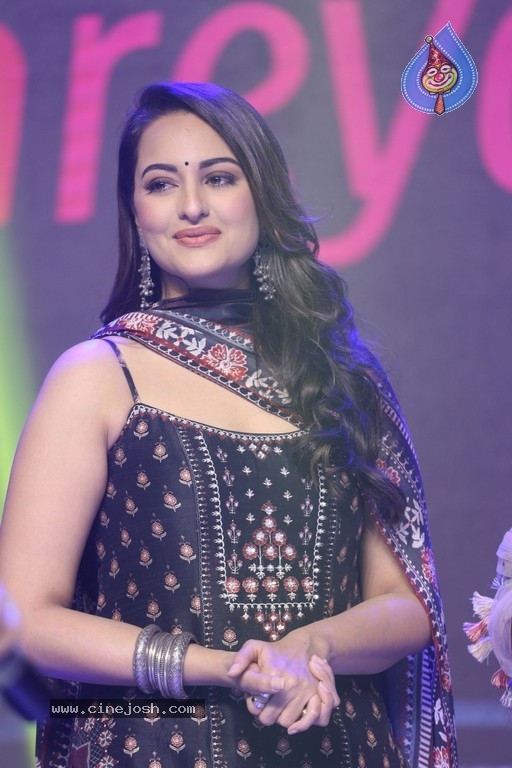 Sonakshi Sinha at Dabangg 3 Movie Event - 9 / 14 photos