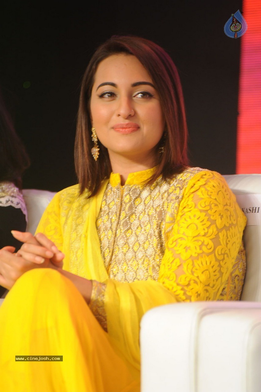 Sonakshi Sinha at Lingaa Audio SM - 57 / 80 photos