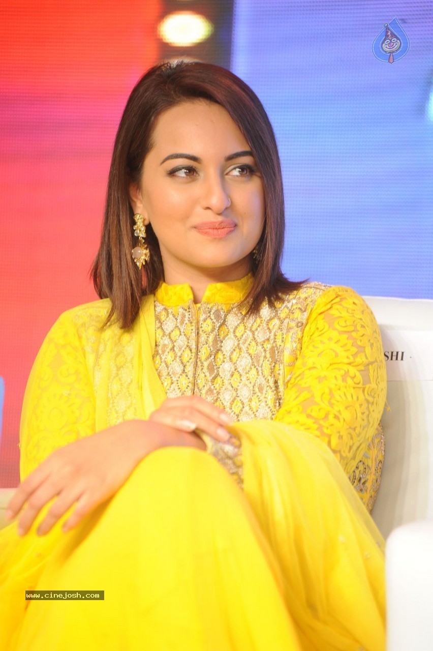 Sonakshi Sinha at Lingaa Audio SM - 61 / 80 photos