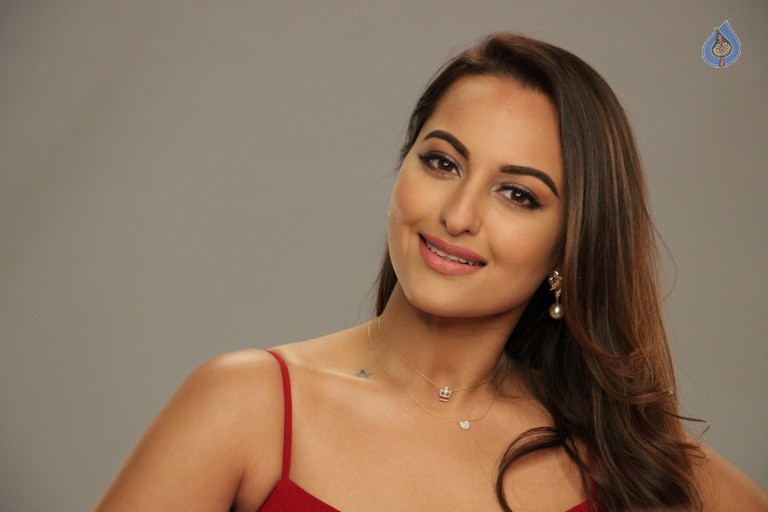 Sonakshi Sinhaxnx - Sonakshi Sinha Latest Pics - Photo 10 of 15