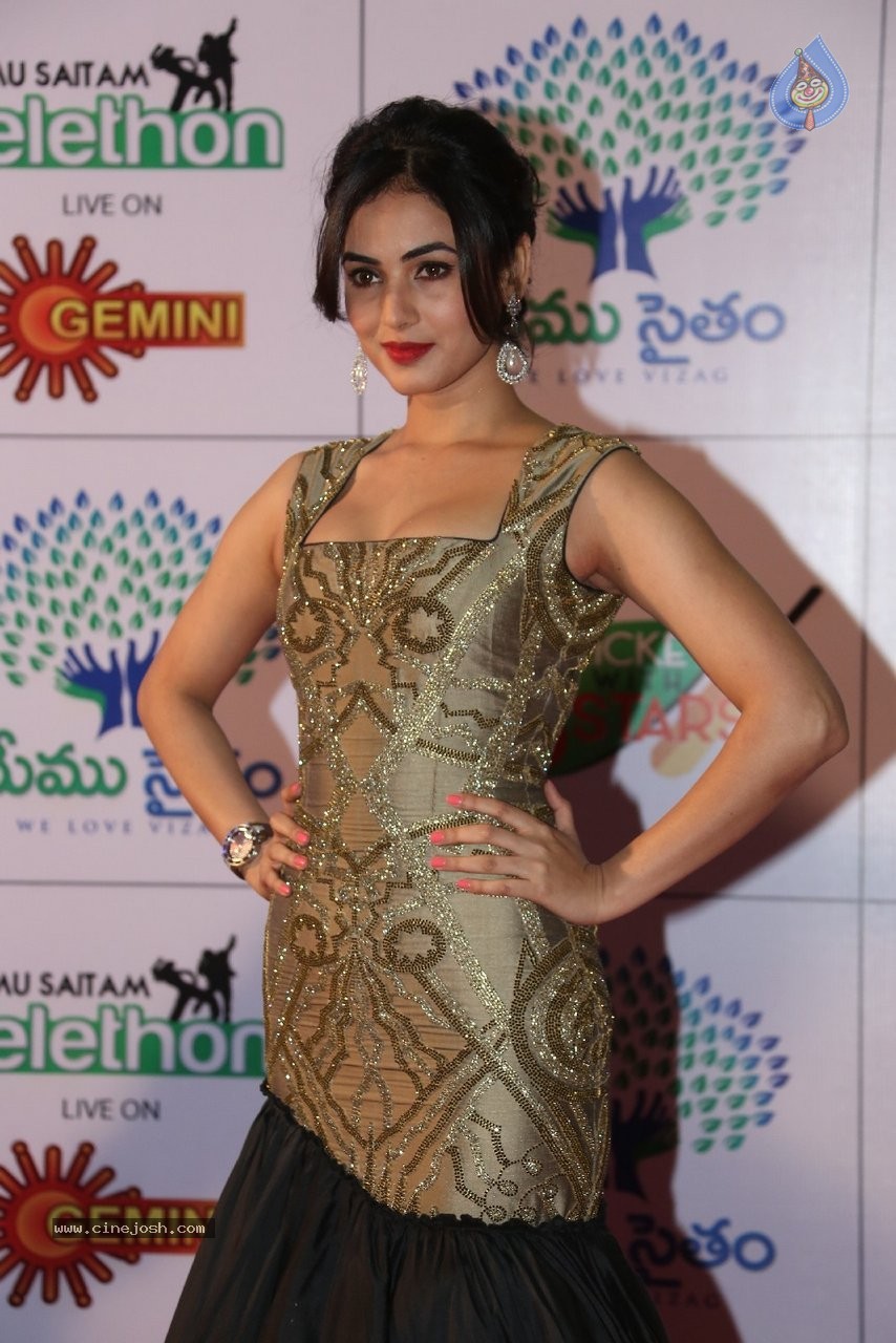 Sonal Chauhan New Stills - 53 / 70 photos