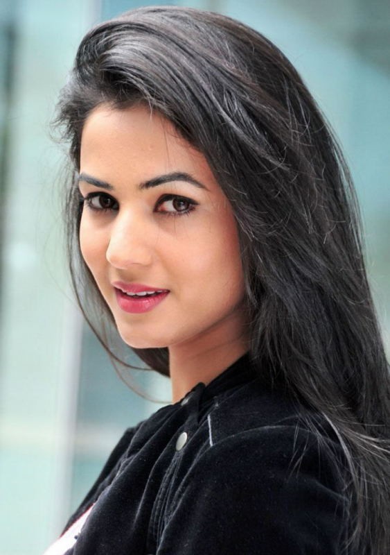 Sonal Chauhan Photo Shoot Stills - 12 / 38 photos