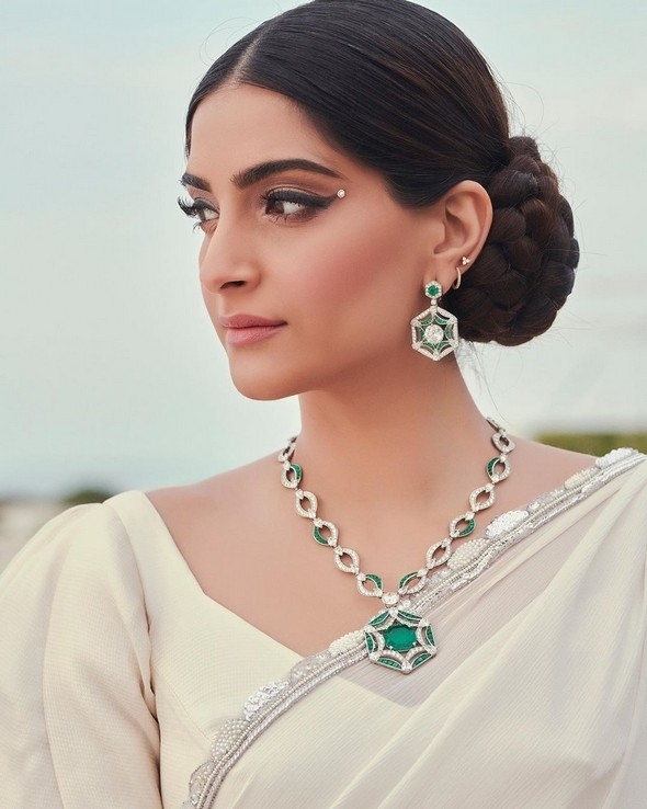 Sonam Kapoor Stills - 9 / 15 photos