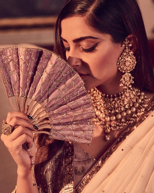 Sonam Kapoor Stills - 11 / 15 photos