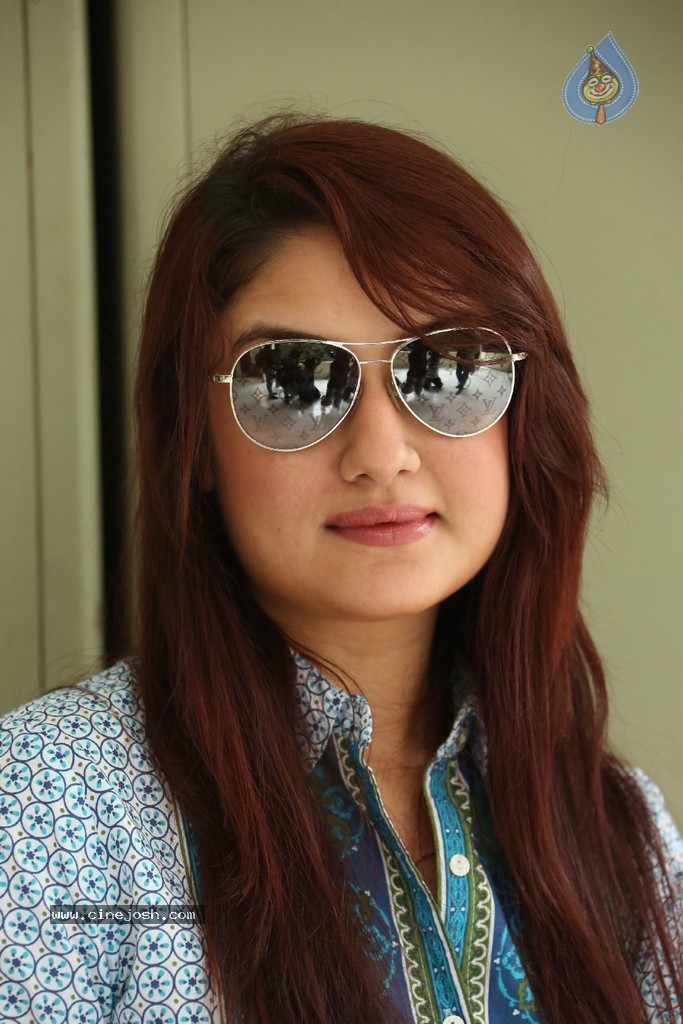 Sonia Agarwal Latest Photos - 54 / 136 photos