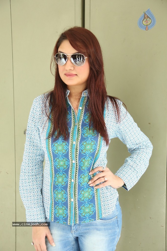 Sonia Agarwal Latest Photos - 80 / 136 photos