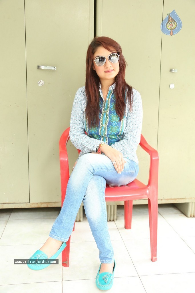 Sonia Agarwal Latest Photos - 87 / 136 photos