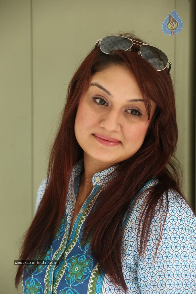Sonia Agarwal Latest Photos - 127 / 136 photos