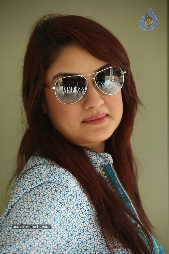 Sonia Agarwal Latest Photos - 135 / 136 photos