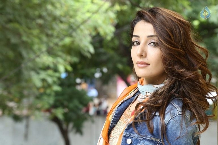Sonia Mann Latest Photos - 11 / 29 photos