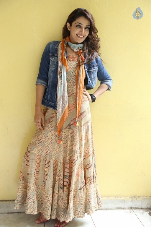 Sonia Mann Latest Photos - 23 / 29 photos
