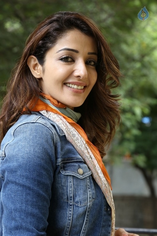 Sonia Mann Latest Photos - 25 / 29 photos